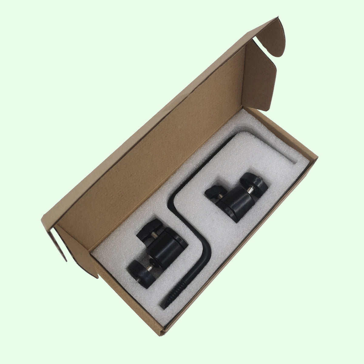2 supports rotatifs à 360° pour fixation aux arbres*